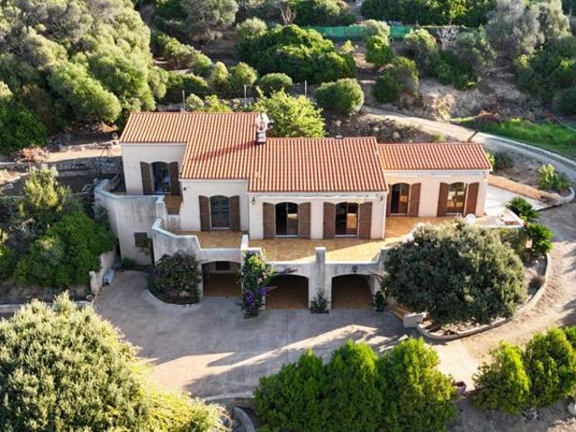 VILLA A VENDRE A SAGONE