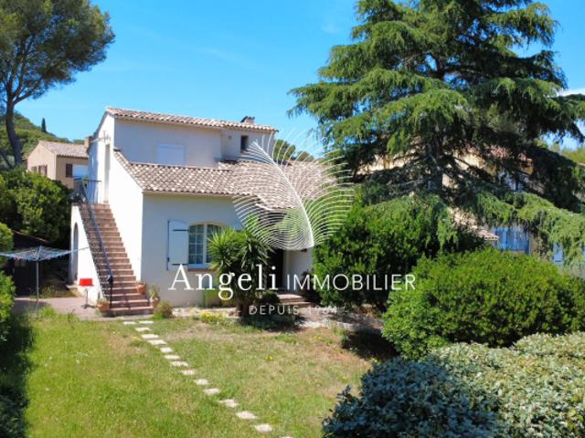 Villa à vendre au calme, plage à pied