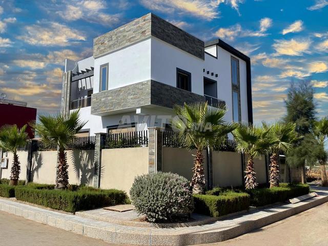 Villa à vendre dans la résidence Anajah – à Berrechid | 214 m²