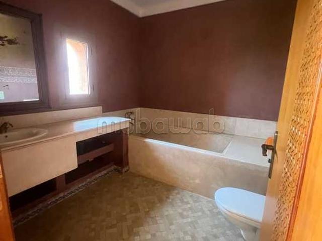 Villa à Vendre de 4522.0 m² à Marrakech, Route De L'Ourika Sidi Abdellah Ghiat