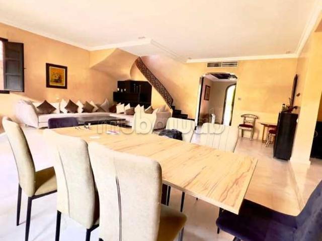 Villa à Vendre de 377.0 m² à Marrakech, Arset Lamaach