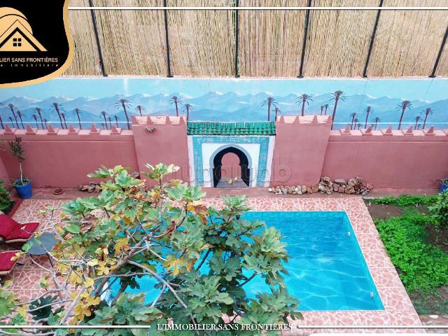 Villa à vendre piscine et jardin privés, Targa