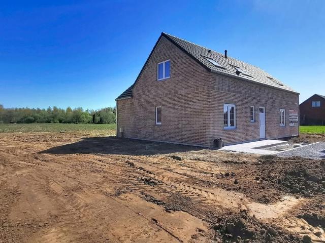 Villa à vendre pour 410000 euro avec 4 chambres à coucher