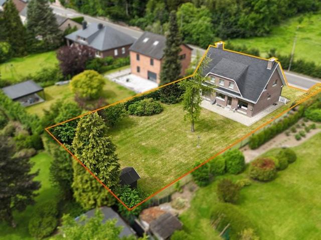 Villa à vendre pour 419000 euro avec 6 chambres à coucher