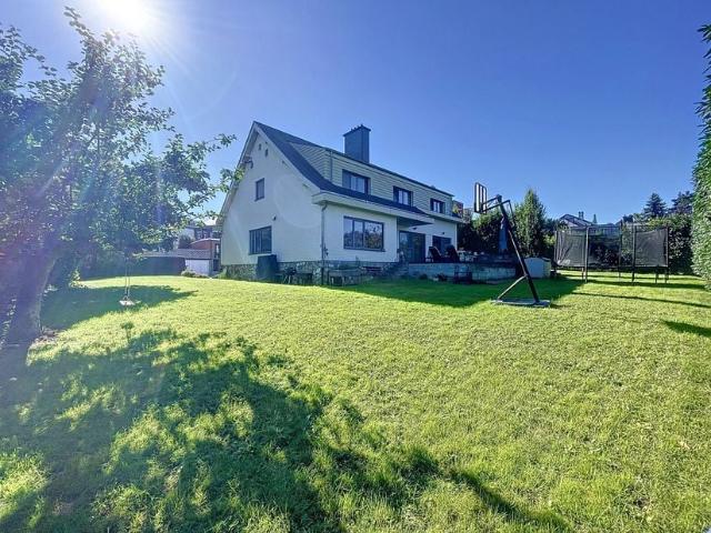 Villa à vendre pour 585000 euro avec 5 chambres à coucher
