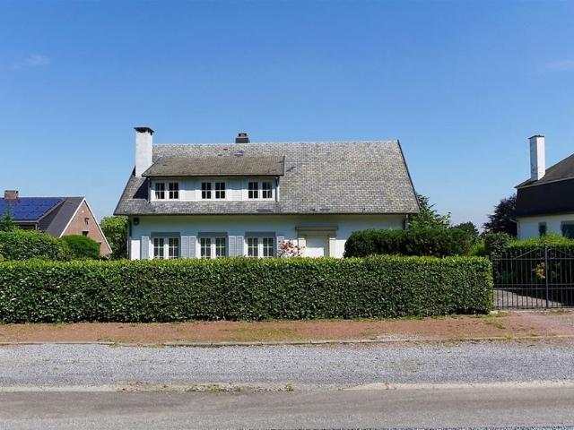 Villa à vendre pour 535000 euro avec 4 chambres à coucher