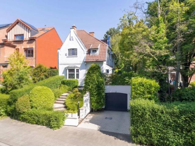 Villa à vendre pour 975000 euro avec 3 chambres à coucher