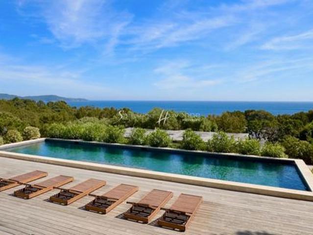 Villa à vendre sur Cavalaire Sur Mer