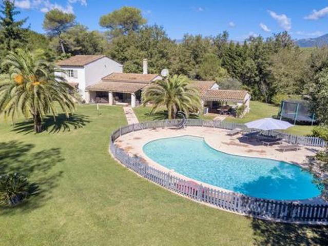 Villa à vendre sur Valbonne