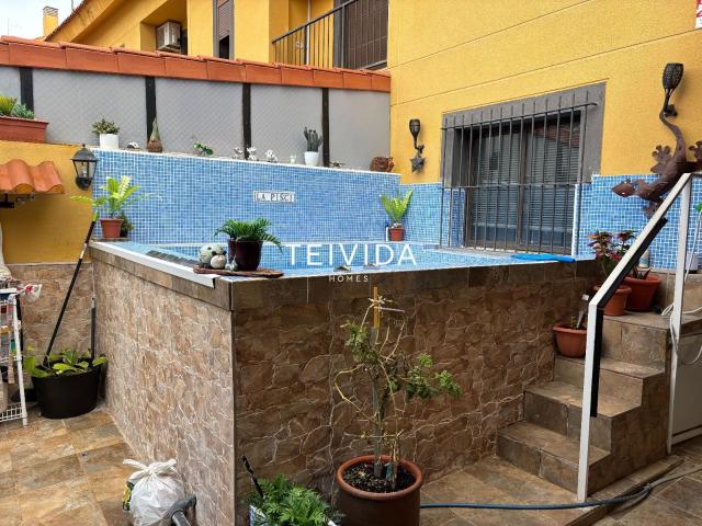 ¡Villa adosada con piscina, terraza Bbq y garaje privado en. 221m² San Cristobal de la Laguna