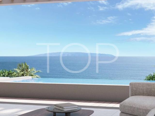 Villa adosada frente al mar con piscina privada en complejo. 209m² Callao Salvaje