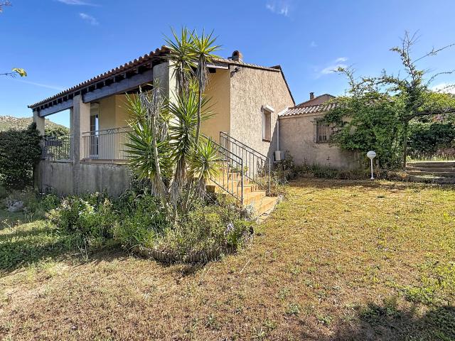 VILLA ALATA AVEC TERRAIN DE 1110 M2