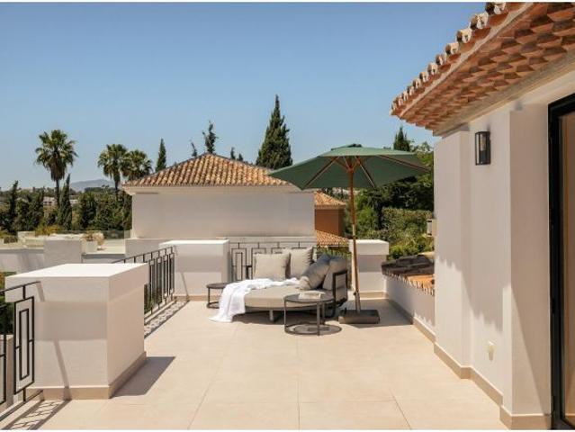 VILLA ANDALUZA