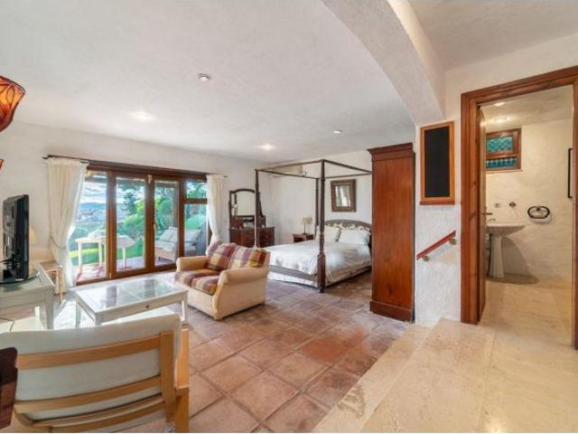 VILLA ANDALUZA IMPRESIONANTE CON VISTAS PANORÁMICAS AL MAR