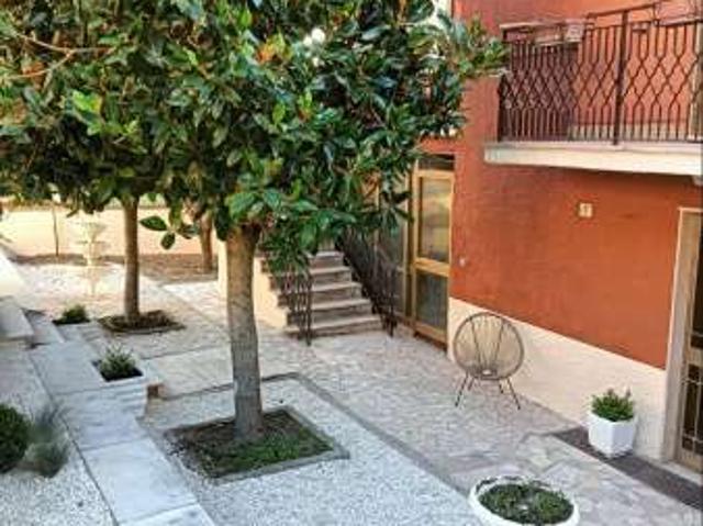 Villa arredata Centro