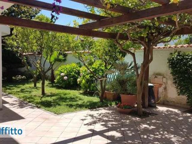 Villa arredata Centro