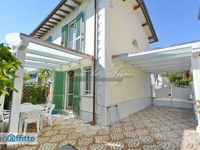 Villa arredata Centro