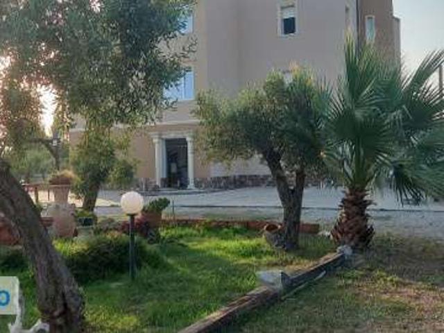 Villa arredata Centro