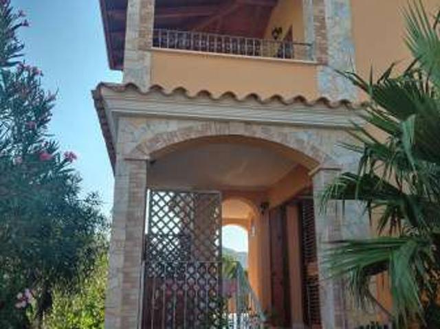 Villa arredata Centro