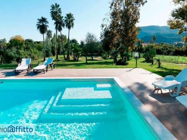 Villa arredata con piscina Centro
