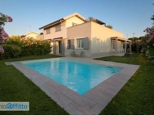 Villa arredata con piscina Chiodi ii