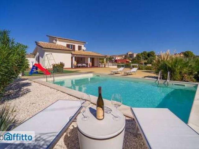 Villa arredata con piscina Scavuzzo