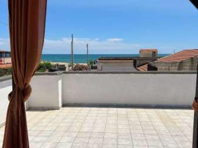 Villa arredata con terrazzo Catania