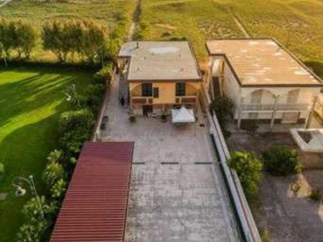 Villa arredata con terrazzo Capaccio