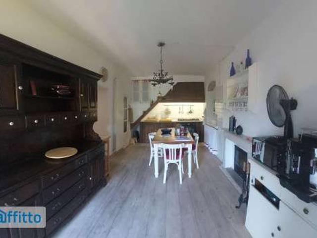 Villa arredata con terrazzo Castiglione Chiavarese