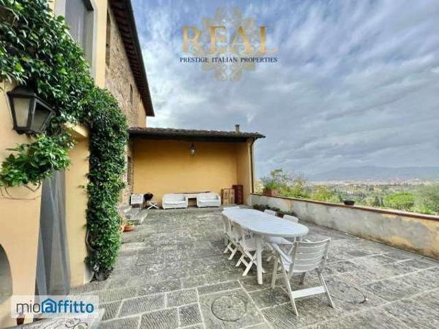 Villa arredata con terrazzo Centro storico