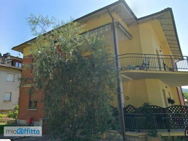 Villa arredata con terrazzo Centro