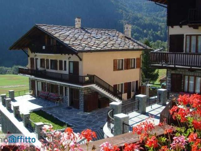 Villa arredata con terrazzo Centro