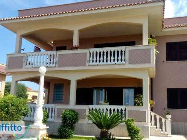 Villa arredata con terrazzo Anzio