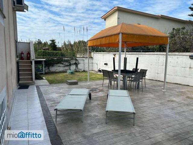 Villa arredata con terrazzo Anzio