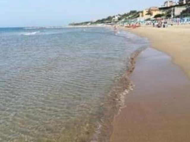Villa arredata con terrazzo Anzio