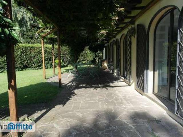 Villa arredata con terrazzo Appio latino, appia nuova, appio pignatelli, capannelle
