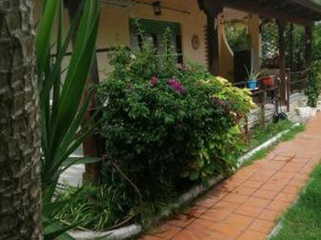 Villa arredata con terrazzo Baia verde