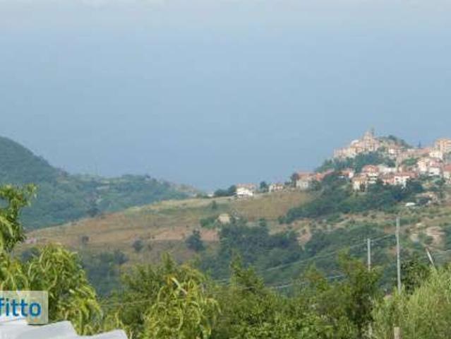 Villa arredata con terrazzo Belmonte Calabro