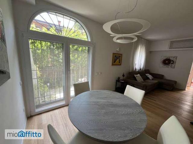 Villa arredata con terrazzo Giustiniana, olgiata, cesano
