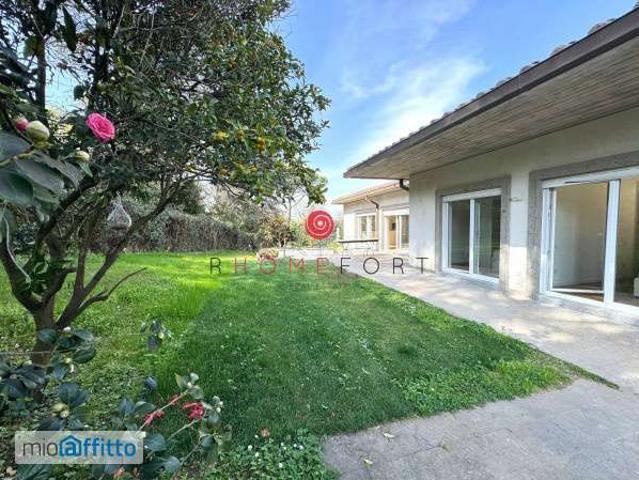 Villa arredata con terrazzo Giustiniana, olgiata, cesano