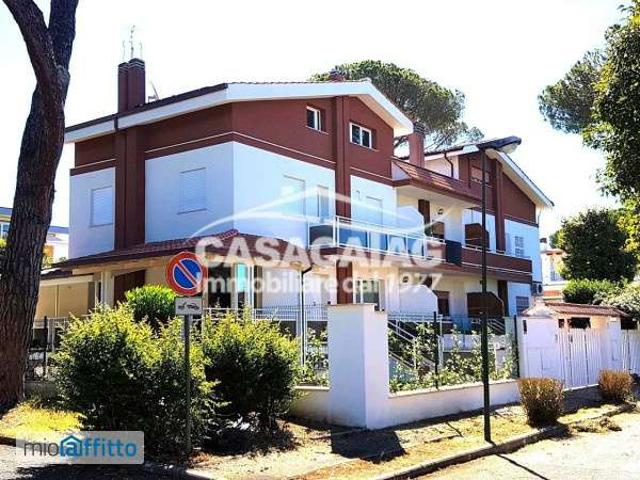 Villa arredata con terrazzo Infernetto, axa, casal palocco, madonnetta a roma