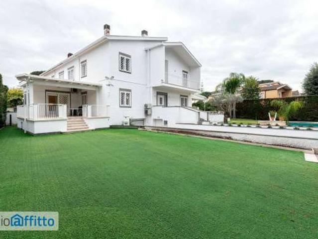 Villa arredata con terrazzo Infernetto, axa, casal palocco, madonnetta a roma