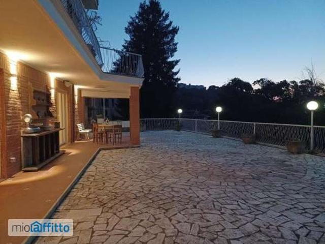 Villa arredata con terrazzo Montecompatri