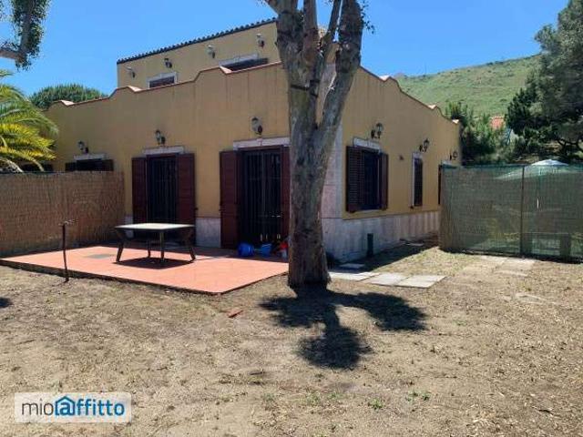 Villa arredata con terrazzo Messina