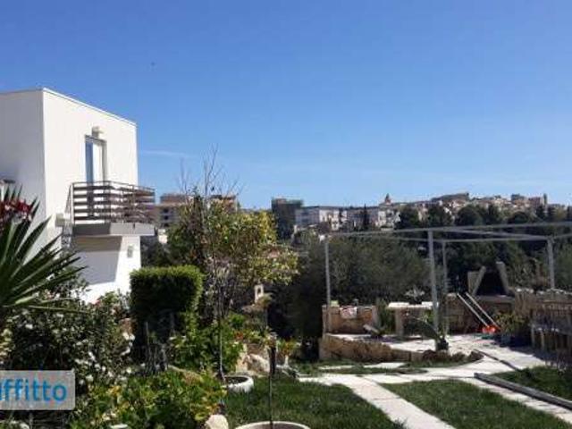 Villa arredata con terrazzo Noto