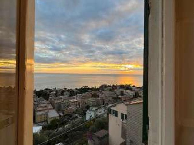 Villa arredata con terrazzo Nervi quinto al mare