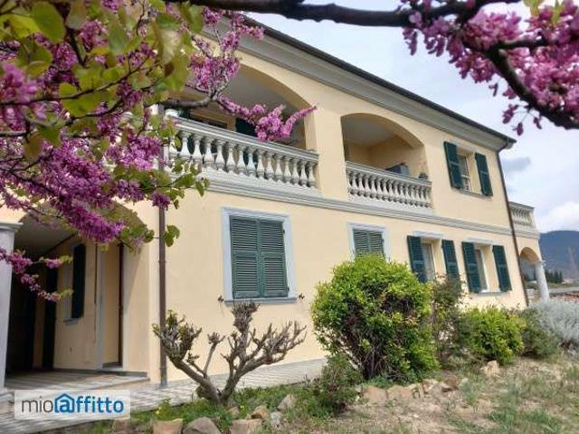 Villa arredata con terrazzo San Remo