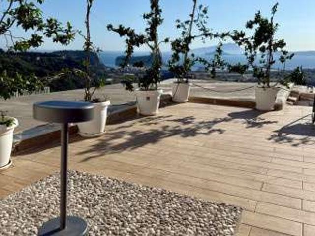 Villa arredata con terrazzo Posillipo