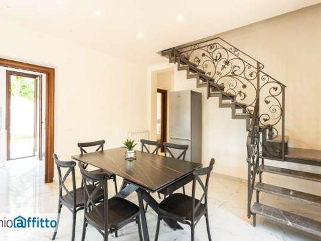 Villa arredata con terrazzo Tommaso natale