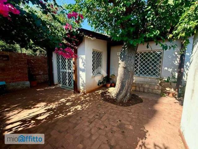 Villa arredata con terrazzo Tommaso natale